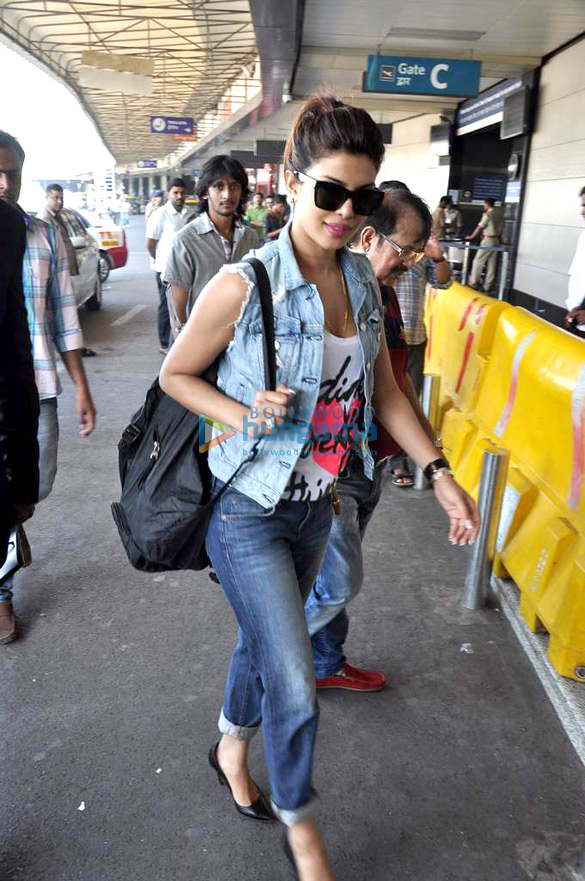 priyanka leaves for gunday song shoot 4