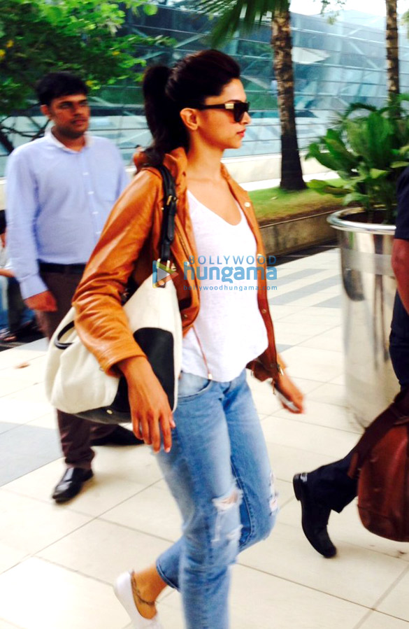deepika padukone snapped at the domestic airport 3