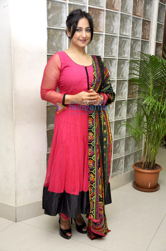 divya dutta at the press conference of indian merchants chamber 6