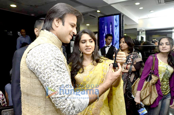 vivek oberoi launches shaina ncs new collection for gehna 3