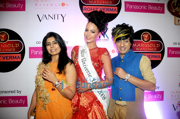 shilpa shetty walks for rohhit vermas show for marigold watches 7