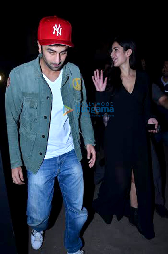 ranbir katrina make their first public appearance at the screening of the wolf of wall street 7