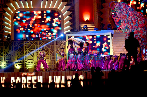 deepika padukone rehearses for screen awards 6