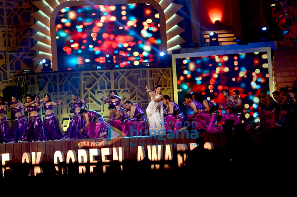 deepika padukone rehearses for screen awards 7