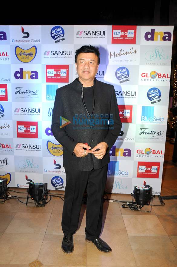 celebs reviving classic bollywood melodies at the music mania club 17