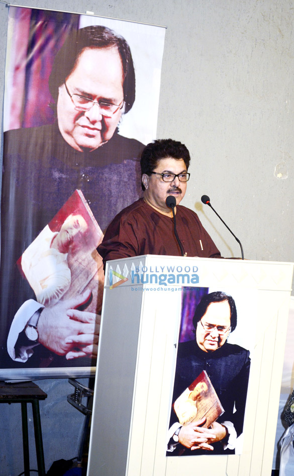 indian film television directors association pay tribute to late farooque shaikh 7
