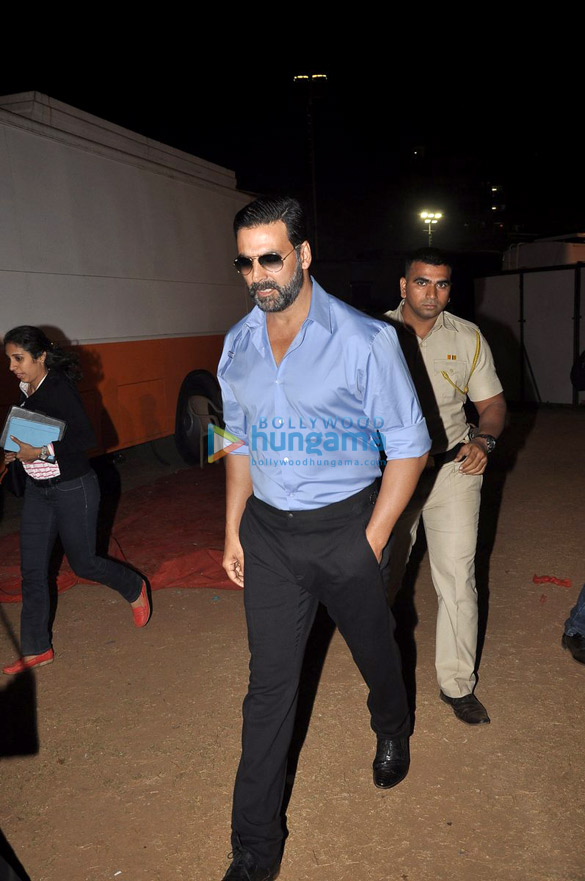 bollywood celebs at umang police show 2014 35