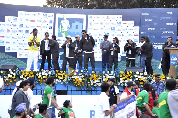 celebs grace standard chartered mumbai marathon 2014 4