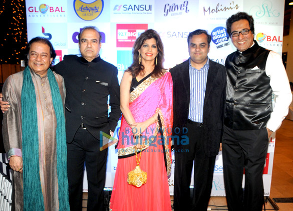 celebs reviving classic bollywood melodies at the music mania club 25