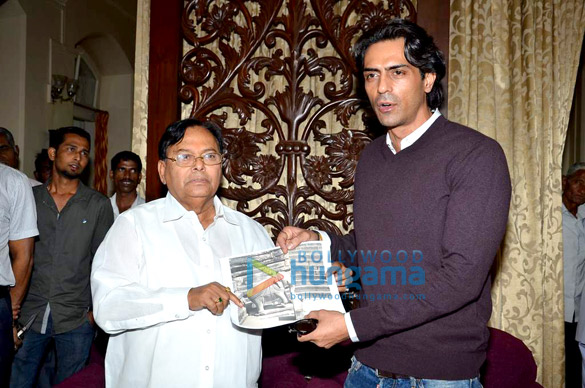 arjun rampal endorses peta to save the elephant 2