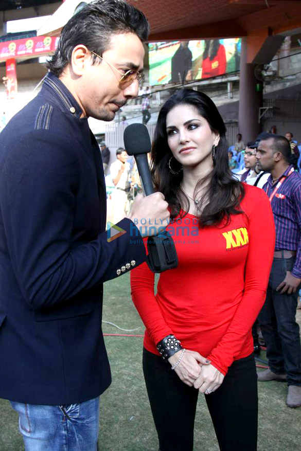 585px x 877px - Sridevi & Sunny Leone at CCL match | Sunny Leone Images - Bollywood Hungama