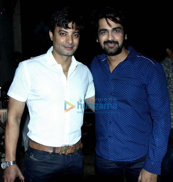 rahul bhatts surprise birthday party for sudhir mishra 12