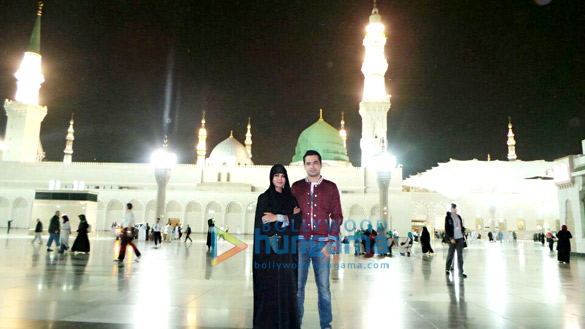 veena malik on a religious trip to mecca 2