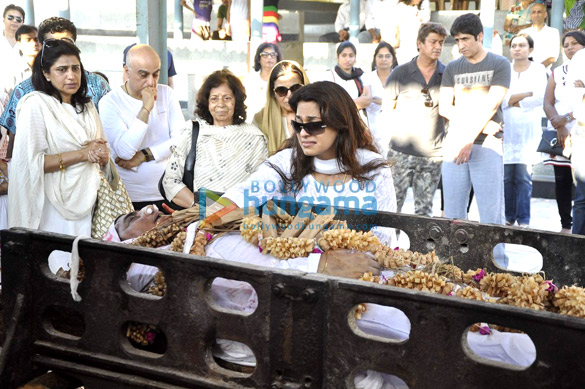 celebs attend bobby chawlas funeral 2