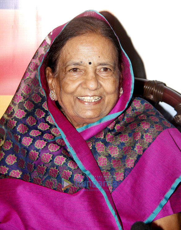 ravindra jain anup jalota launch padma binani foundations 3 albums 5