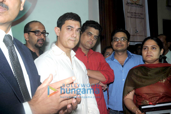 aamir khan interacts with kem hospitals doctors patients 2