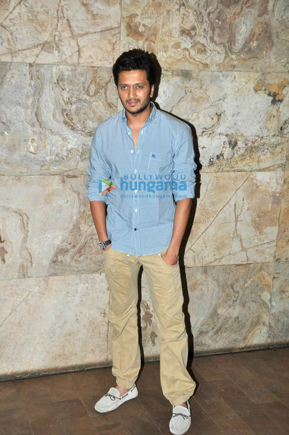 salman at the special screening of riteish deshmukhs marathi film yellow 3