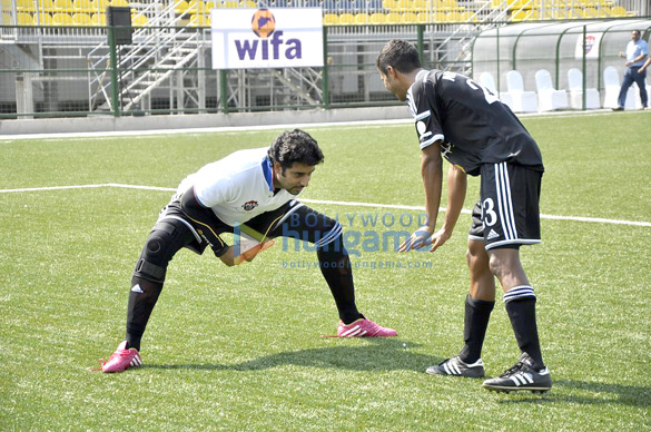 ranbir kapoor abhishek bachchan at all stars football charity match 13