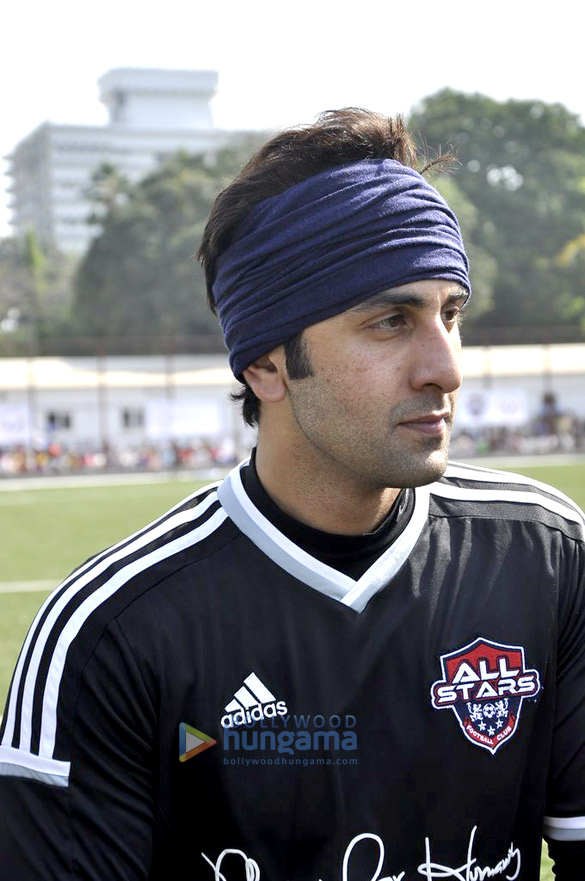 ranbir kapoor abhishek bachchan at all stars football charity match 22
