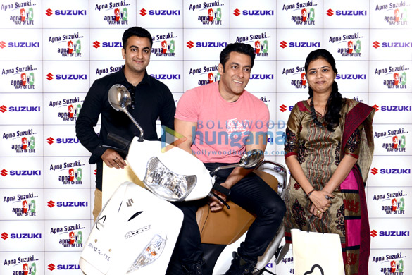 salman meets apna suzuki apna way of life contest winners 3