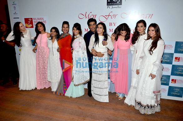 amitabh ranbir akshay walk for manish malhotras show men for mijwan 28