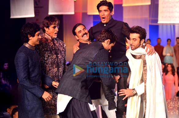 amitabh ranbir akshay walk for manish malhotras show men for mijwan 3