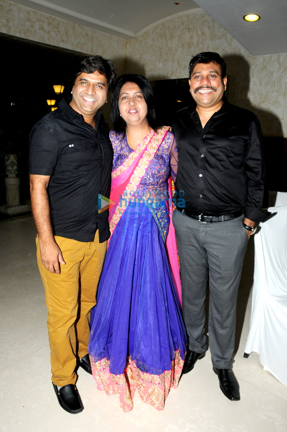 rohhit verma celebrates sister swati loombas birthday 12