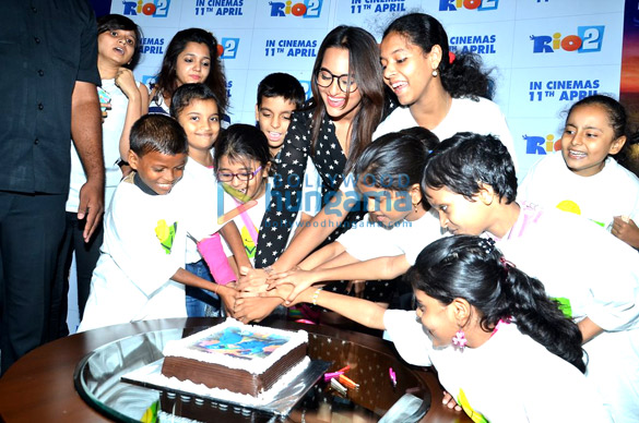 sonakshi hosts special screening of rio 2 for kids at pvr 4