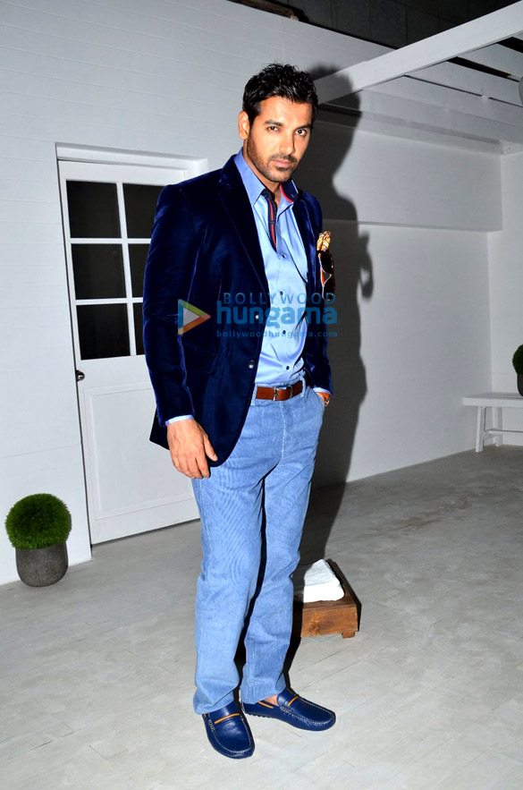 john abraham shoots for grasims new collection 10