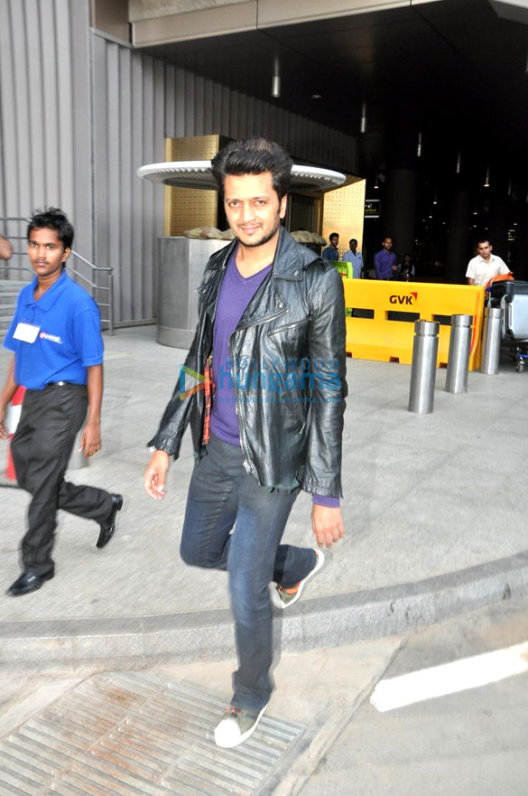 stars snapped returning from iifa 2014 8