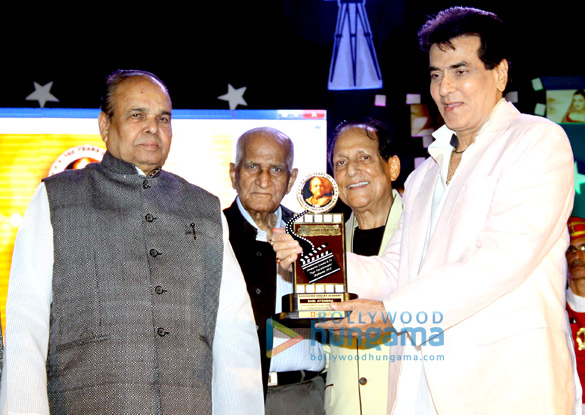 celebs at dadasaheb phalke awards 2014 14