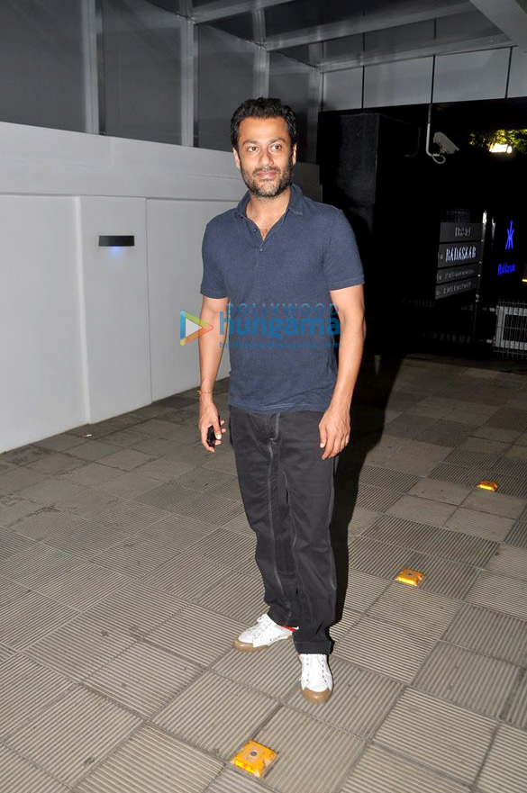 arjun rampal imran khan and others spotted at hakkasan restaurant 8