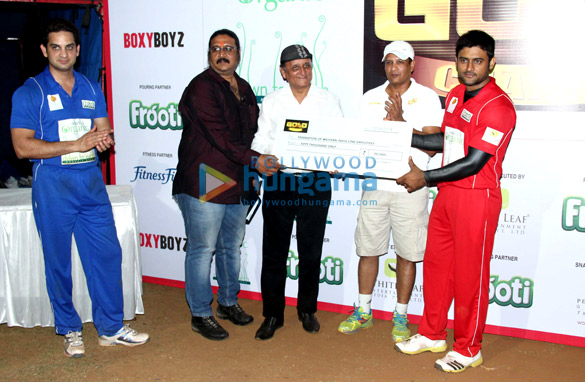 celebs at the gold charity cricket match 3