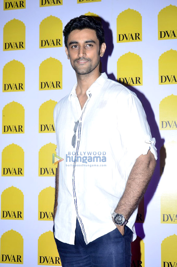 celebs at the launch of dvar store 10