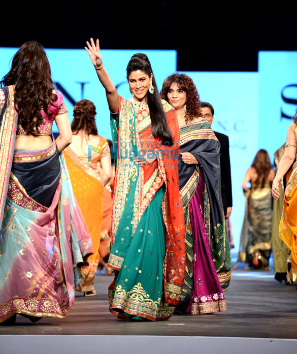 ranbir kapoor at the cancer patients aid associations fashion show by shaina nc 7