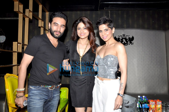 vidhyut shamita shetty at club alibii bash 9