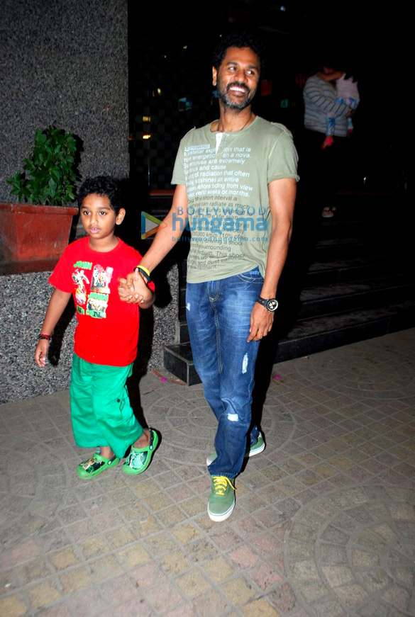 prabhu dheva snapped with his son 3