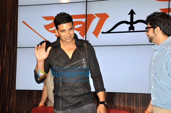 akshay kumar aditya thackeray launch women safety defence centre 5