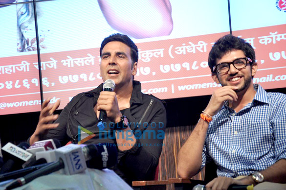 akshay kumar aditya thackeray launch women safety defence centre 2