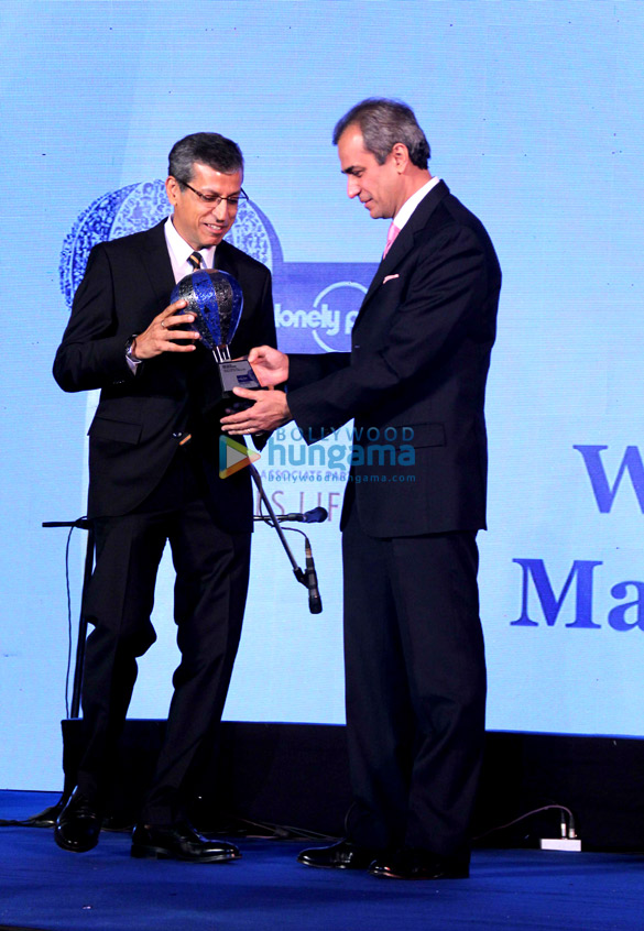 celebs grace the lonely planet magazine india travel awards 2014 27