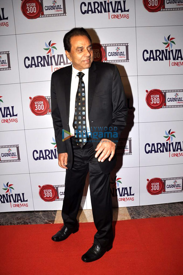 dharmendra sharman joshi grace the launch of carnival cinemas 4