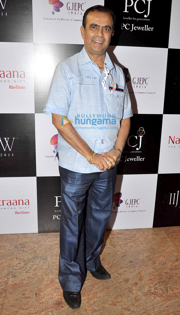 sridevi walks for golecha jewellers at iijw 2014 17