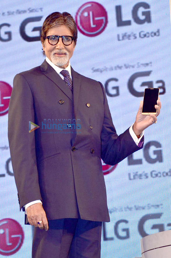 amitabh bachchan unveils new lg g3 smart phone 5