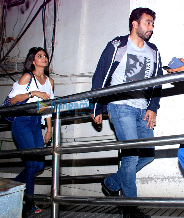 shilpa raj snapped as they rush to watch a movie 5