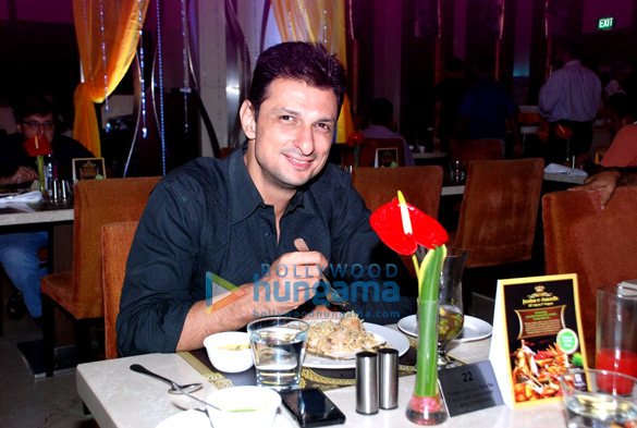 rushad rana of adlalat snapped at holiday inns lucknow food fest 3