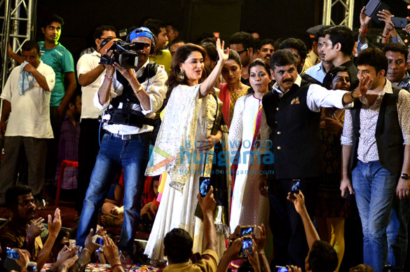 rani madhuri at dahi handi celebration 6