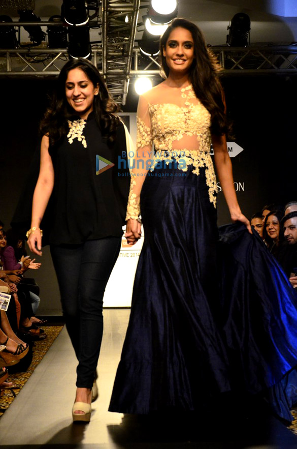 lisa haydon walks for ridhi mehra at lfw 2014 day 5 6