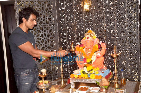 sonu sood celebrates ganesh chaturthi 5