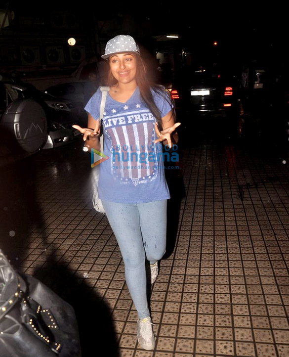 sonakshi sinha and arjun kapoor snapped at pvr 2