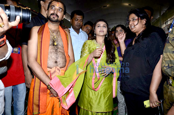 rani mukerji at chinchpokli ganpati mandal 6